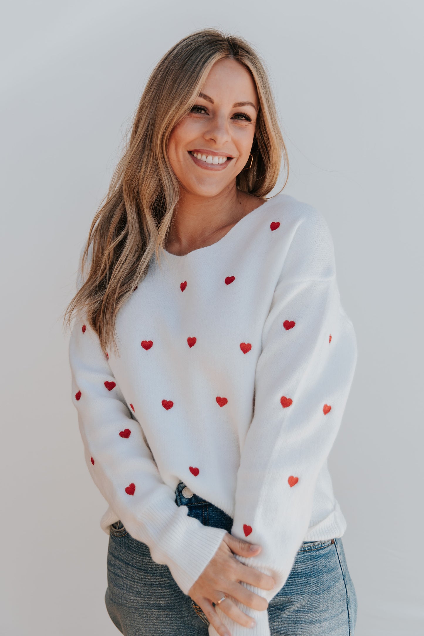 THE HADYN HEART PATTERN SWEATER IN WHITE