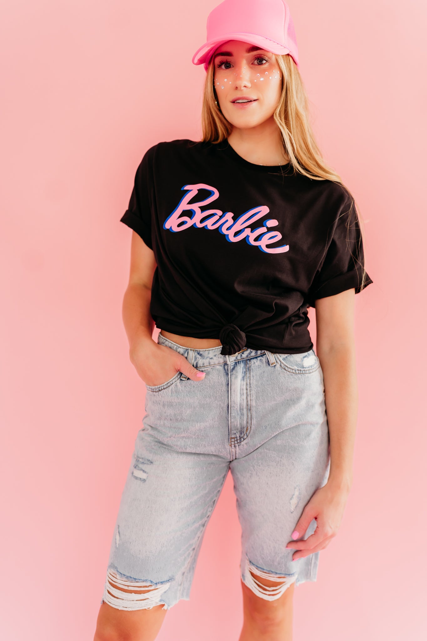 THE BARBIE SIGNATURE GRAPHIC TEE IN BLACK