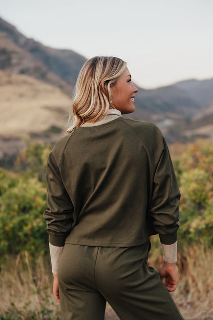 THE SIDNEY SWEATSHIRT SET IN OLIVE