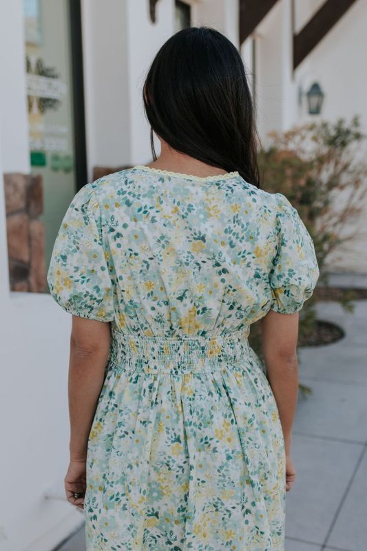 THE CARSON FLORAL DRESS IN LEMONGRASS