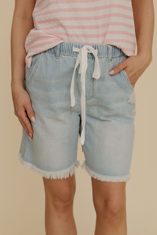 THE BLAKELY HIGH RISE BOYFRIEND SHORTS IN LIGHT DENIM