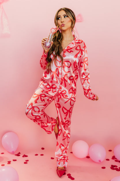 THE ADORA BOW PRINT PAJAMA SET IN PINK