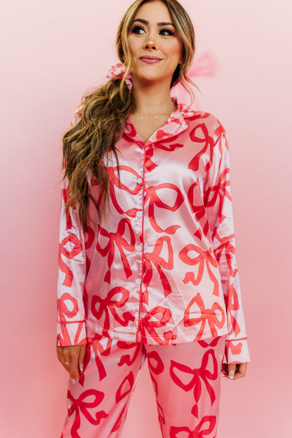 THE ADORA BOW PRINT PAJAMA SET IN PINK