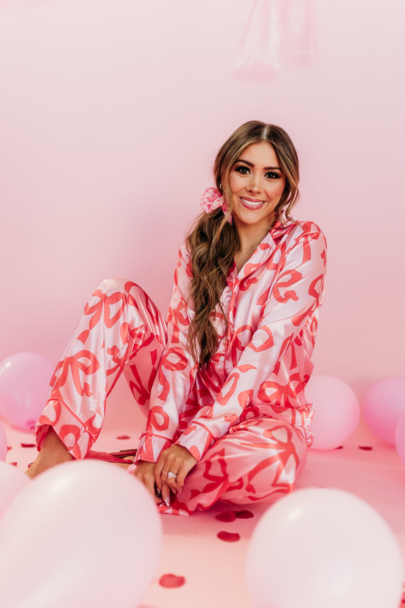 THE ADORA BOW PRINT PAJAMA SET IN PINK