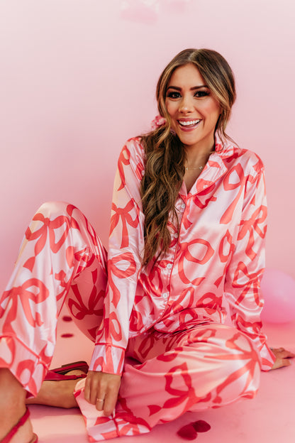 THE ADORA BOW PRINT PAJAMA SET IN PINK