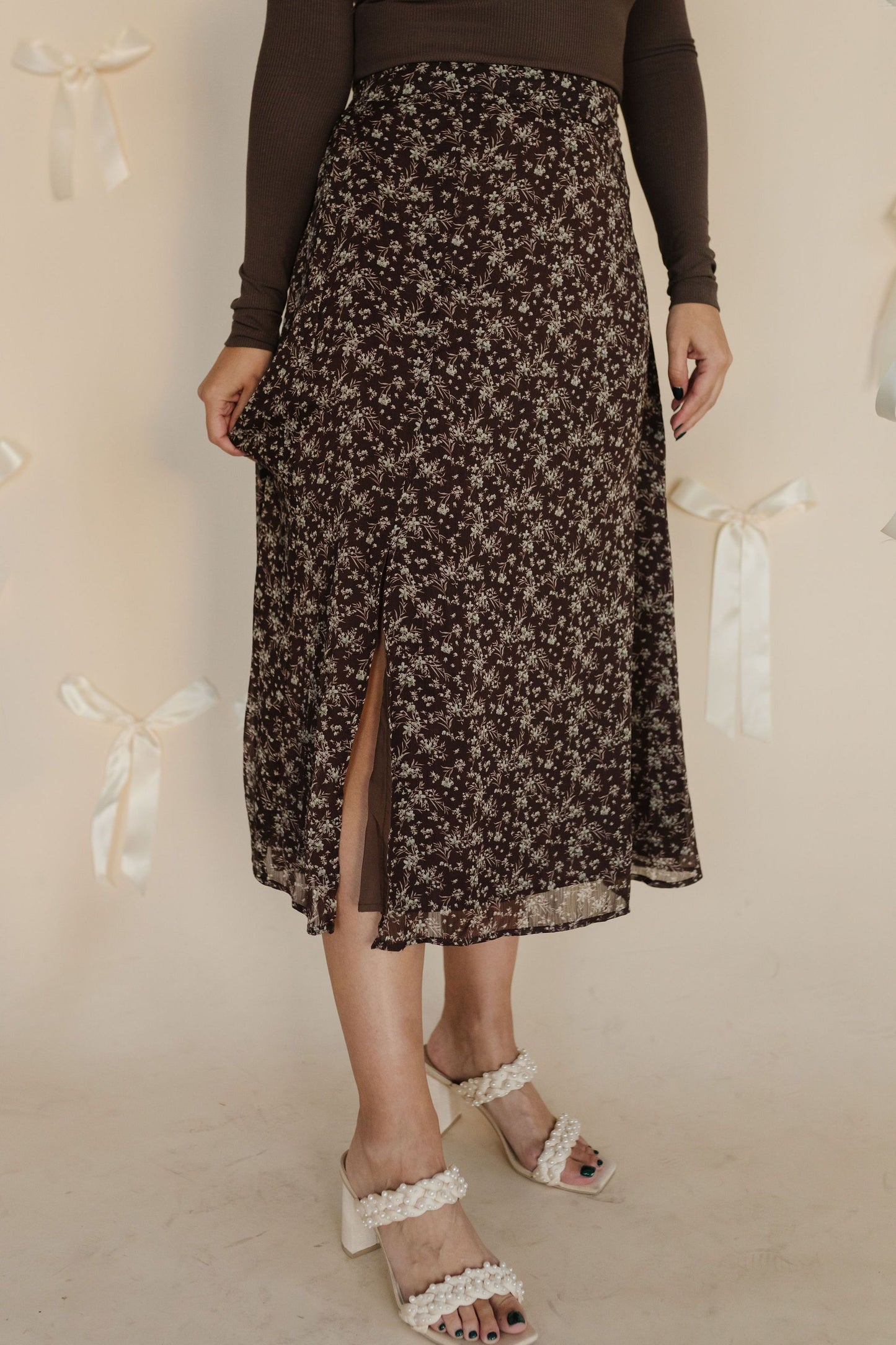 THE BENNY MIDI SKIRT IN BROWN FLORAL