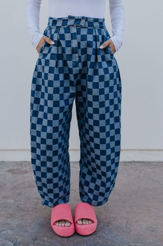 THE POPPY PLEATED CHECKERED BARREL PANTS IN LIGHT DENIM