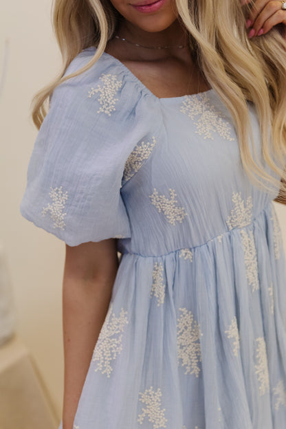 THE CAMILE PUFF SLEEVE MIDI DRESS IN POWDER BLUE