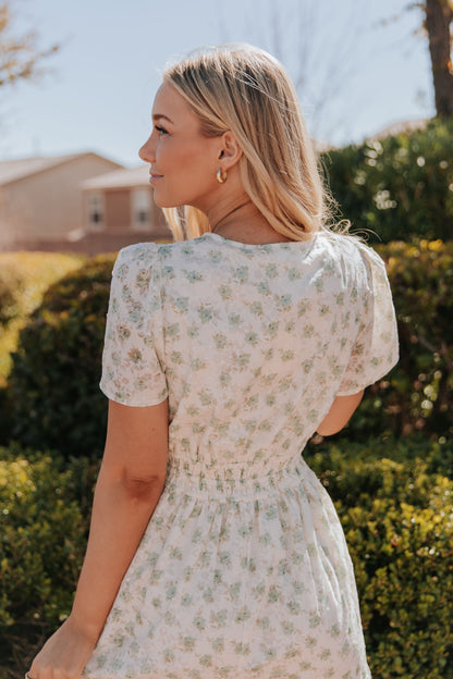 THE KAEDENCE DAINTY MAXI DRESS IN DUSTY SAGE