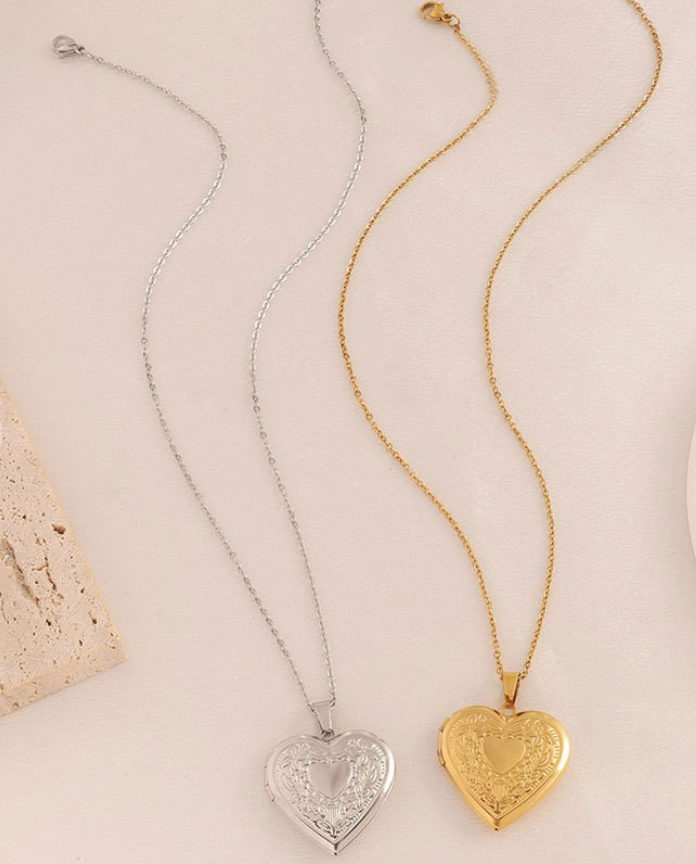 THE HEART LOCKET NECKLACE IN GOLD