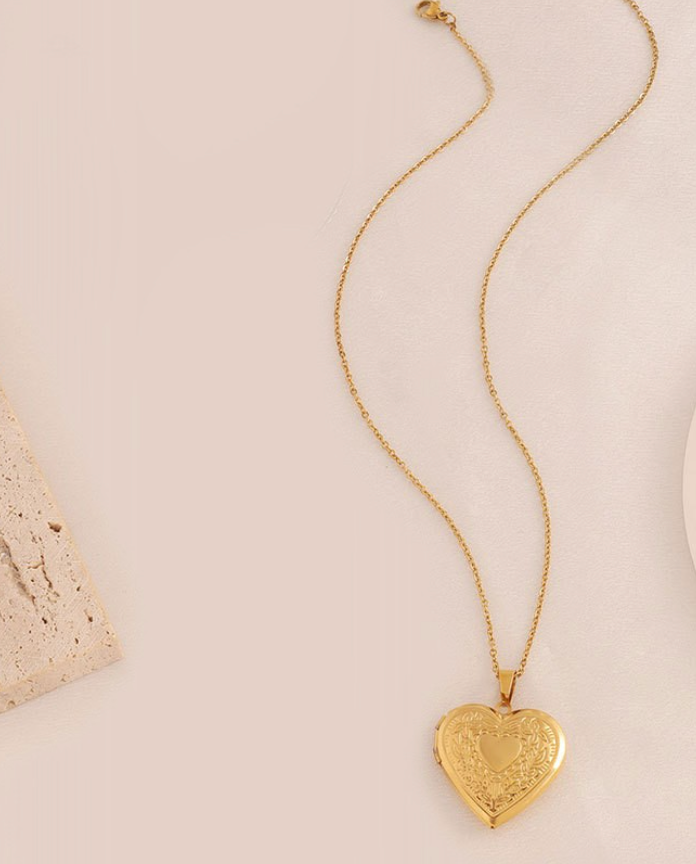 THE HEART LOCKET NECKLACE IN GOLD