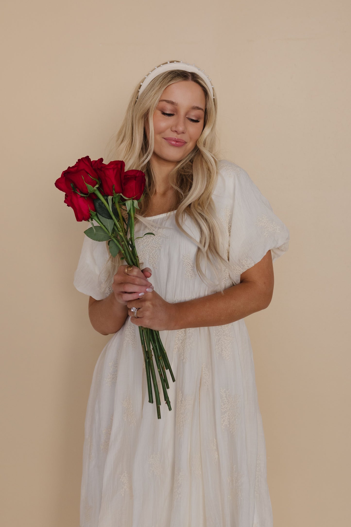 THE CAMILE PUFF SLEEVE MIDI DRESS IN CREAM