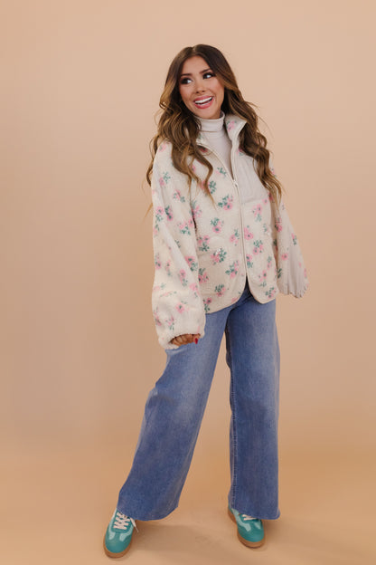 THE ODETTE OVERSIZED PRINTED FLEECE JACKET IN PINK FLORAL