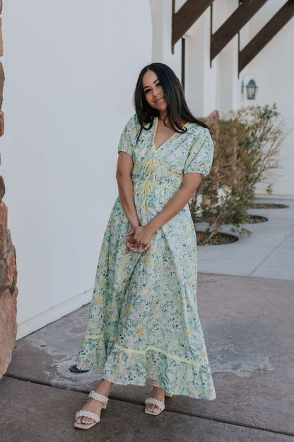 THE CARSON FLORAL DRESS IN LEMONGRASS