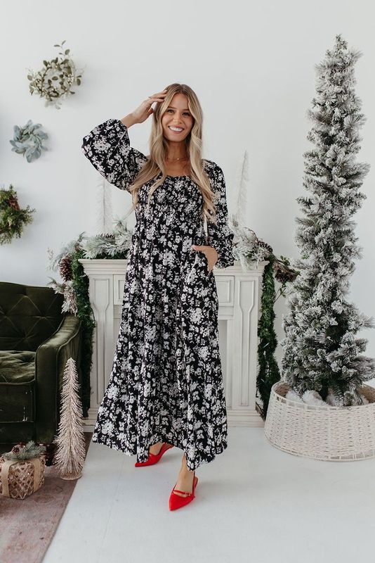 THE FINLEE FLORAL MAXI DRESS IN BLACK