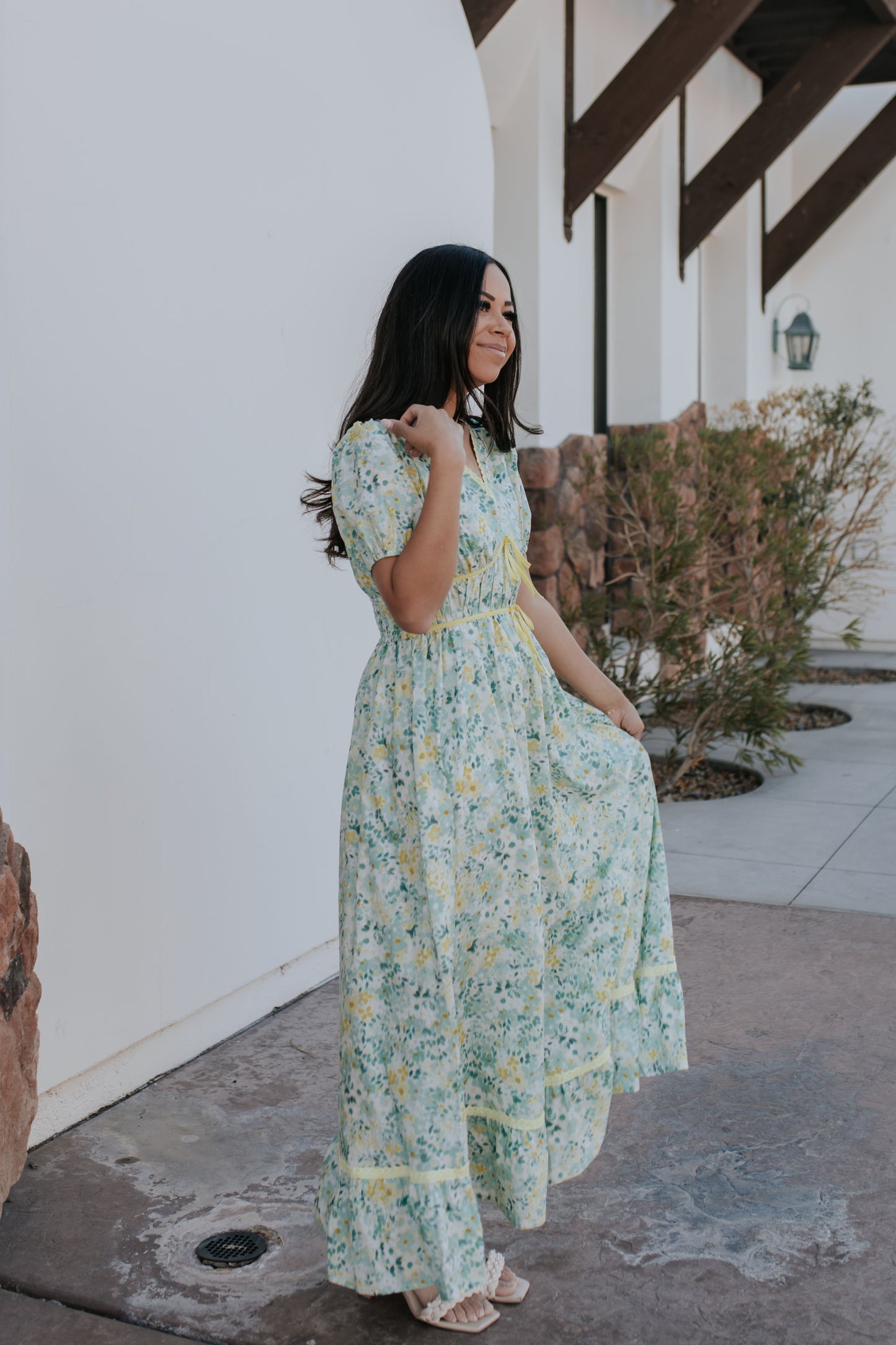 THE CARSON FLORAL DRESS IN LEMONGRASS