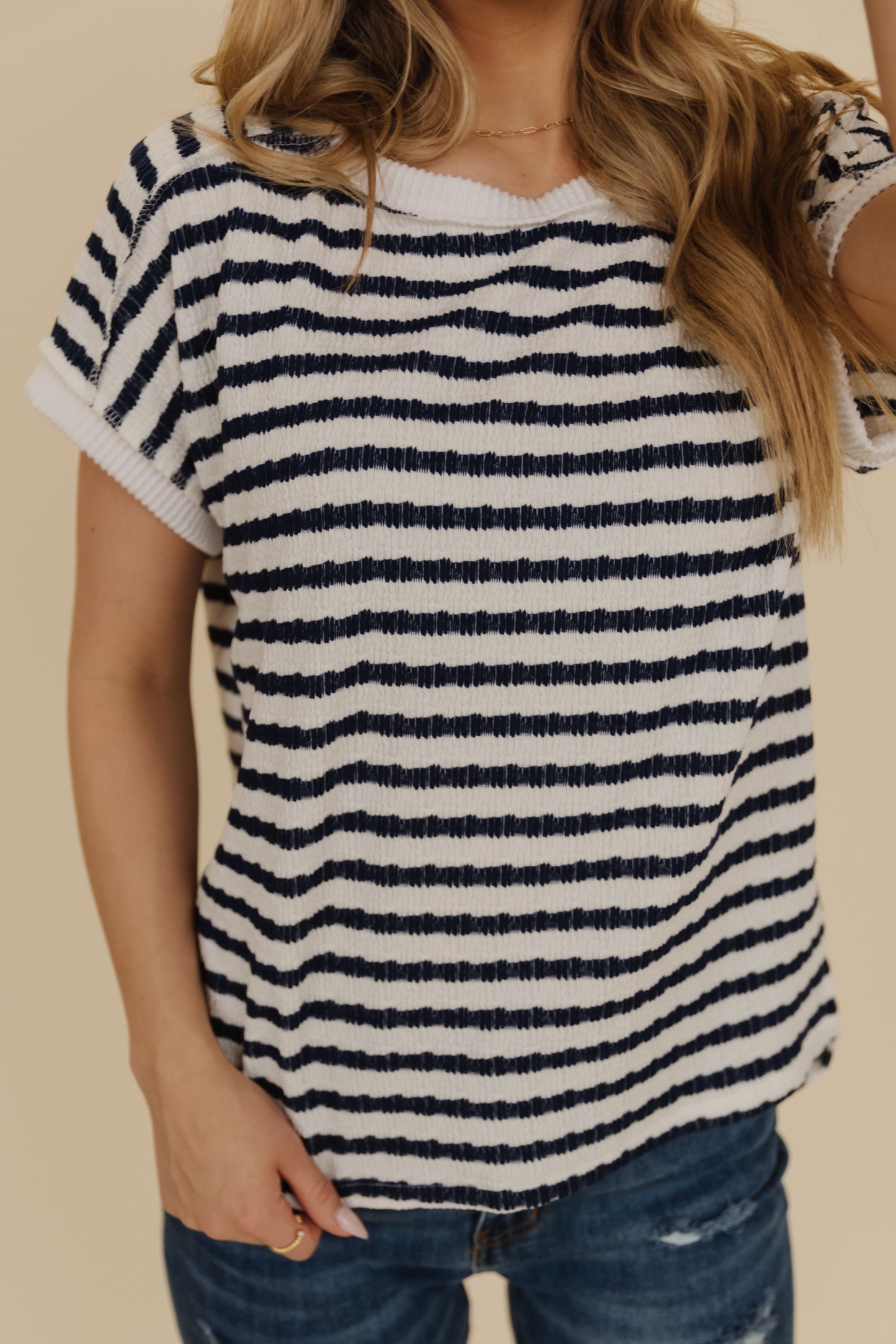 THE PEONY STRIPED SHIRT IN NAVY