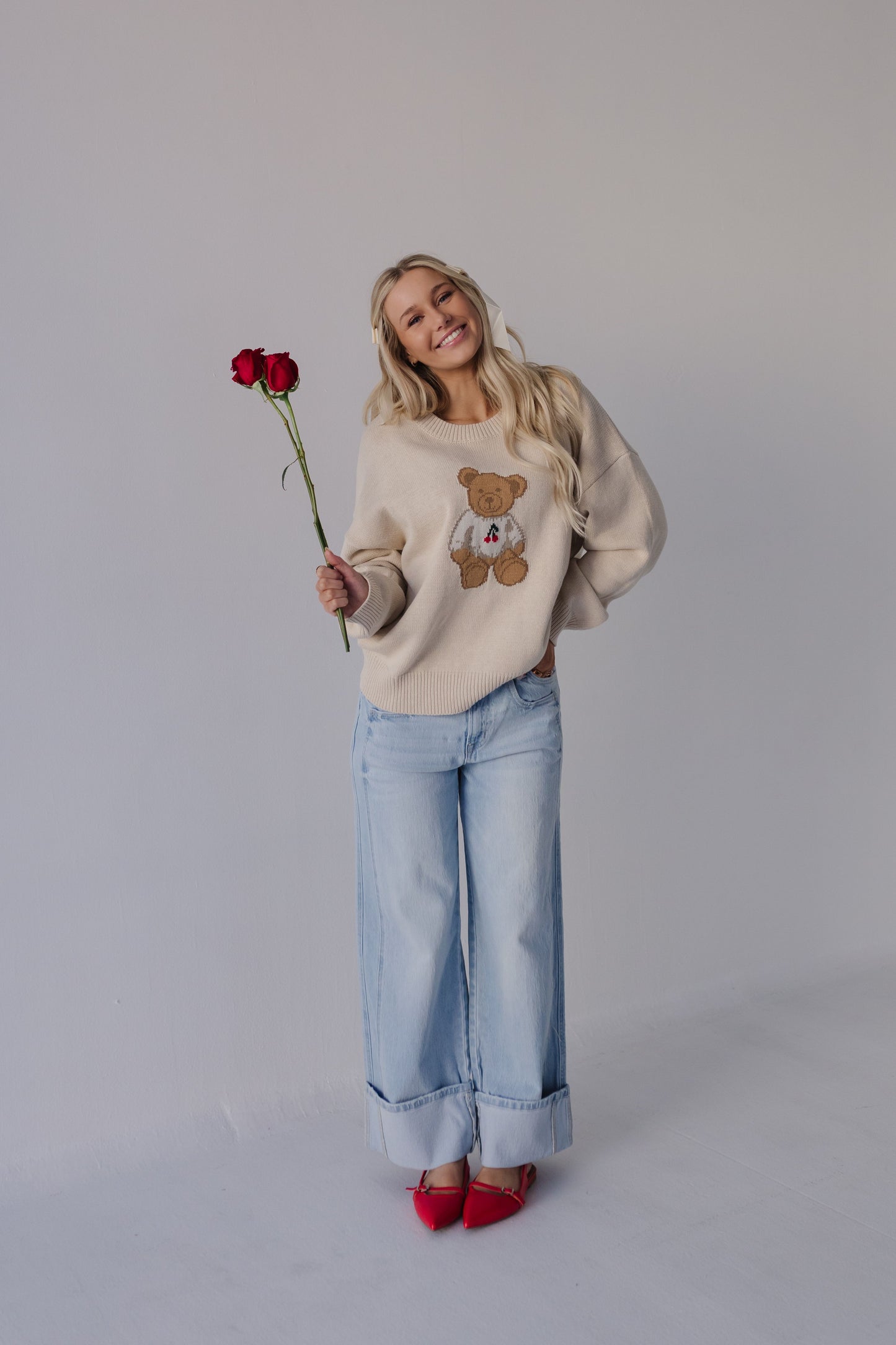 THE TEDDY BEAR CHERRY SWEATER IN CREAM