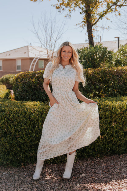 THE KAEDENCE DAINTY MAXI DRESS IN DUSTY SAGE