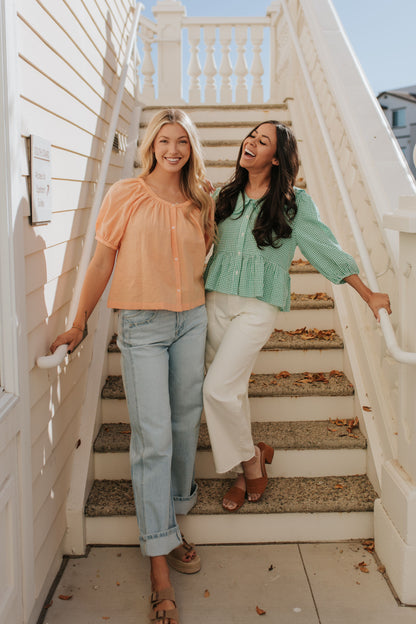 THE DAZEY COLLARED BUTTON UP BLOUSE IN GREEN