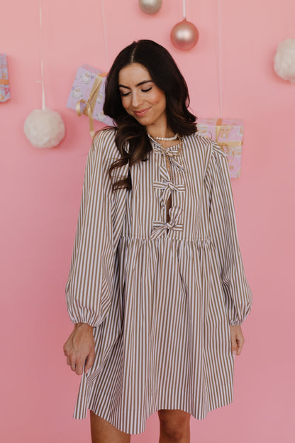 THE GREENLY BABYDOLL DRESS IN TAUPE