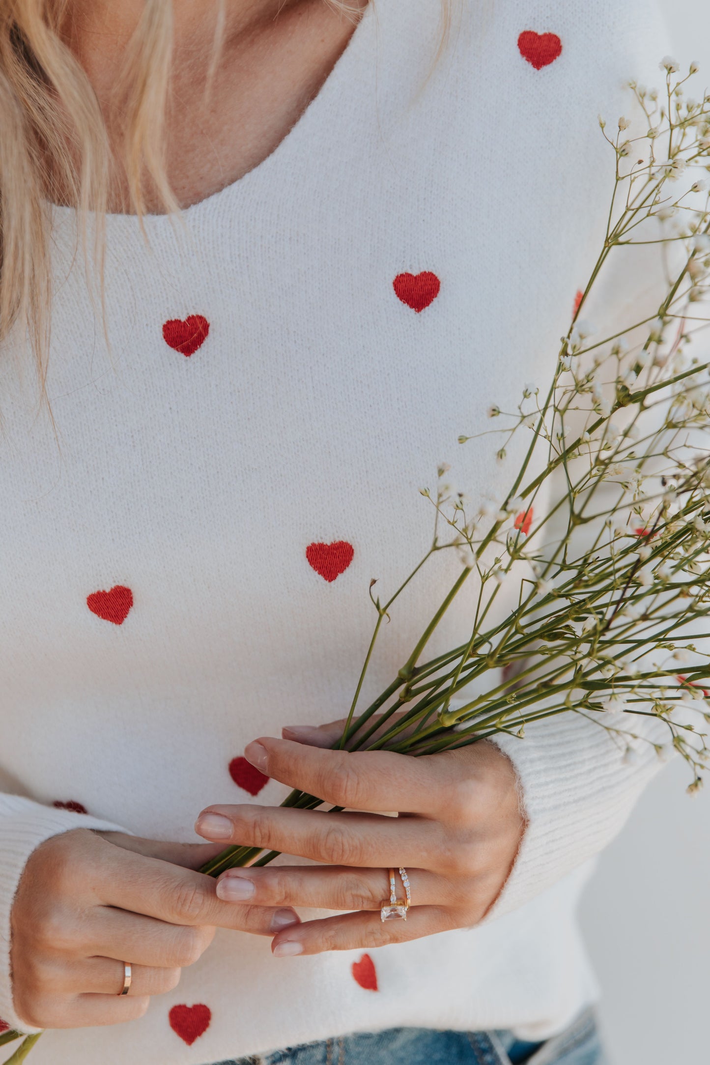 THE HADYN HEART PATTERN SWEATER IN WHITE