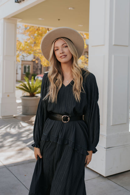 THE SWANN SOLID MAXI DRESS IN CHARCOAL