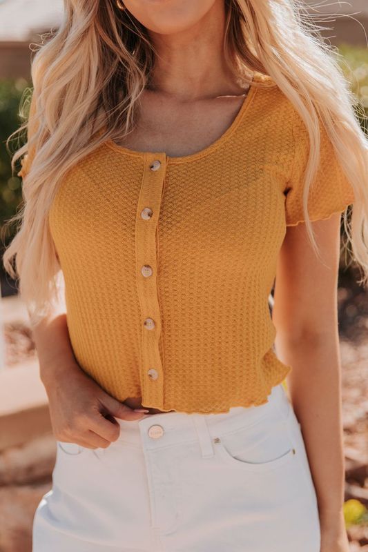 THE MARIELLE WAFFLE TOP IN MARIGOLD