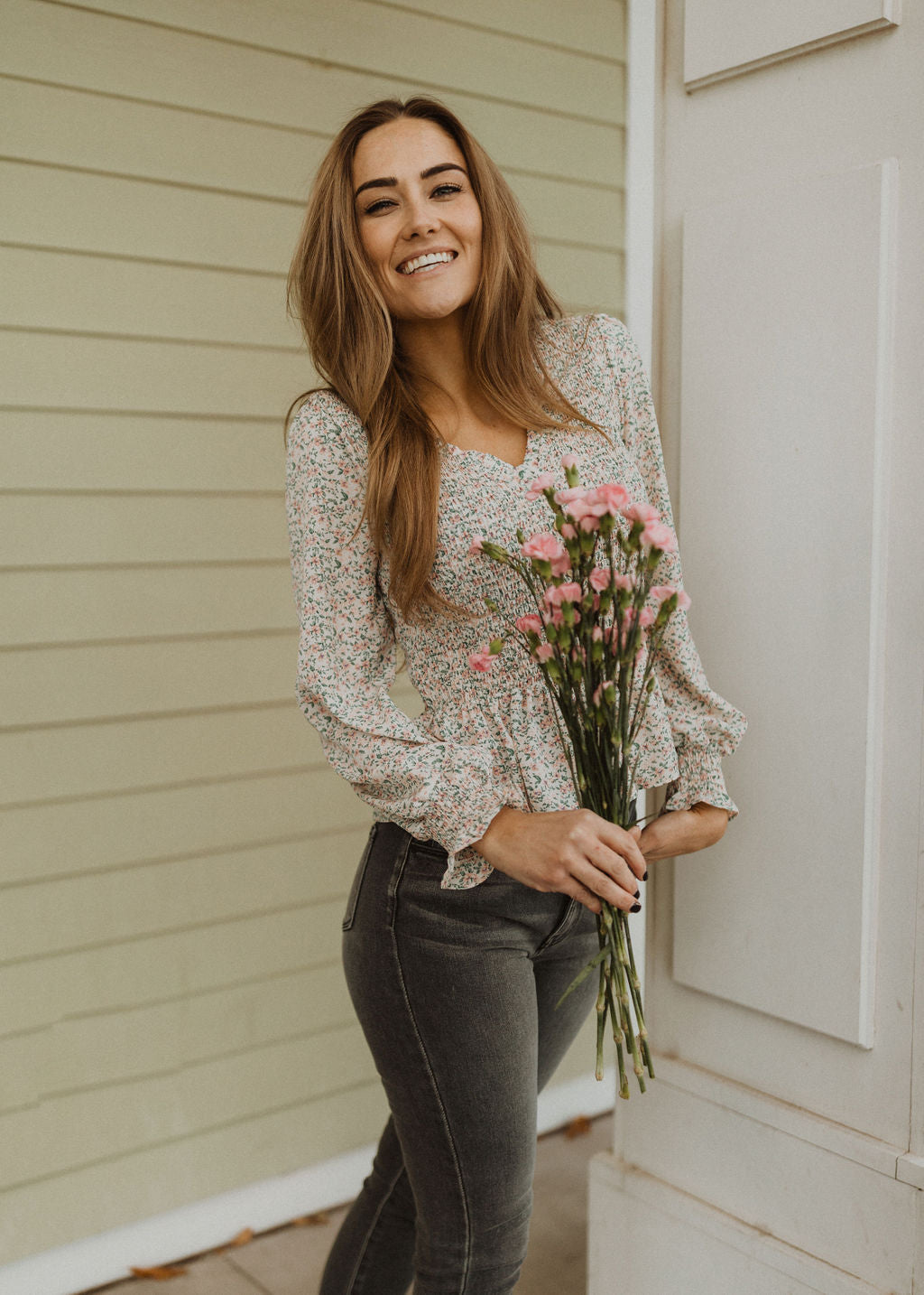 White floral peplum store top